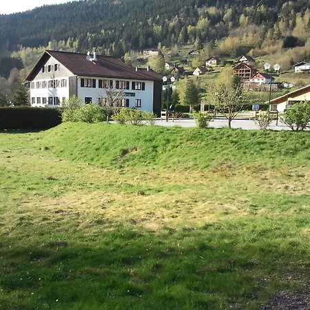 Les Bruy\u00e8res Hotel 2*