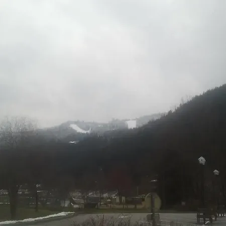Les Bruy\u00e8res Hotel