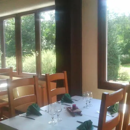 Les Bruy\u00e8res Hotel