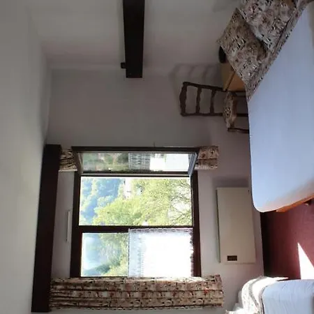 Hotel Les Bruy\u00e8res 2*