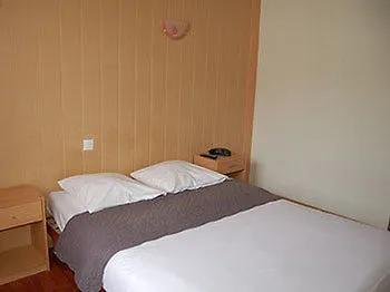 Hotel Les Bruyeres 2*